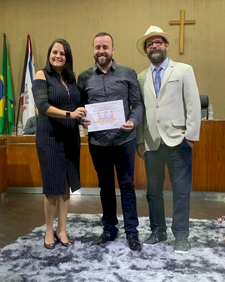 Jornalista é homenageado no mês do radialista e dia do músico