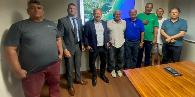 Aracruz: Secretaria de Recuperação do Rio Doce se reúne com prefeito Dr. Coutinho e pescadores