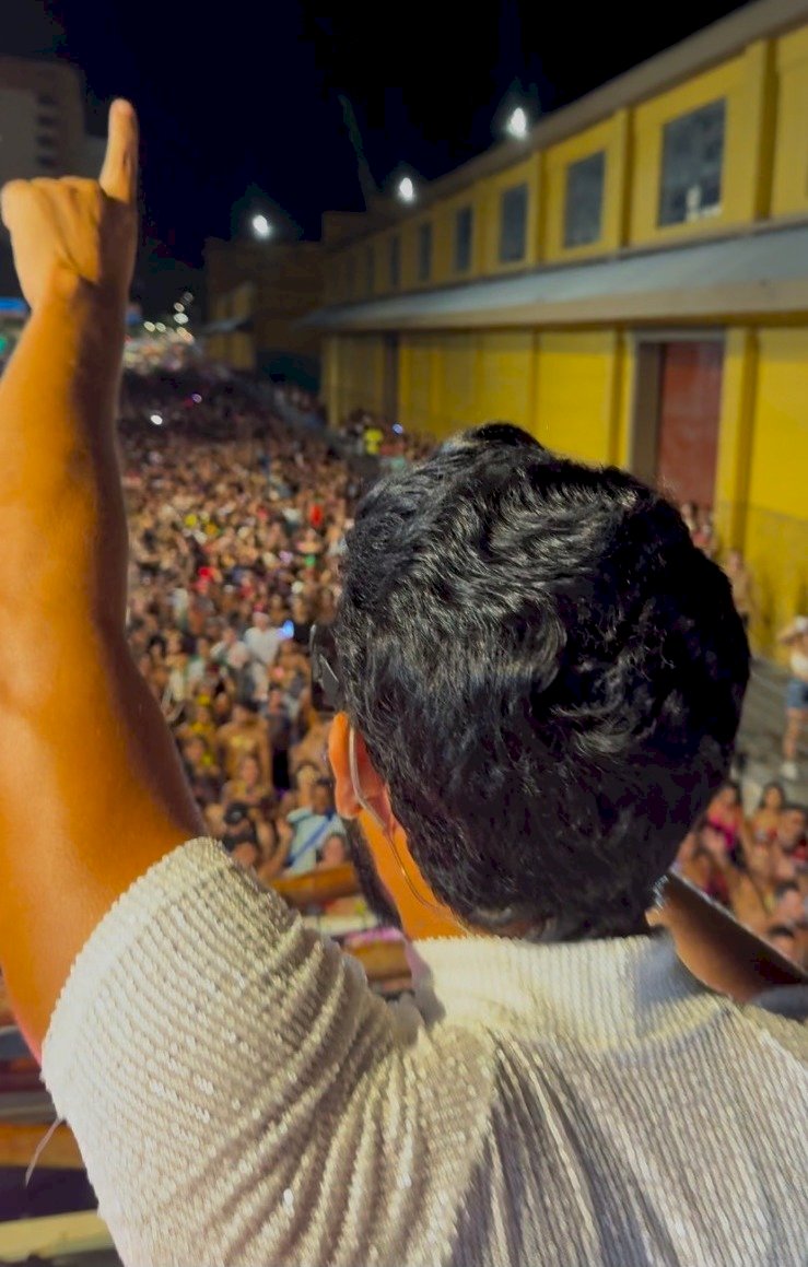 Ton Oliver arrasta multidão no Carnaval de Vitória e se prepara para os Shows de São João e Rodeios